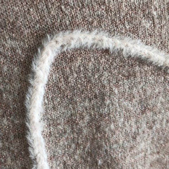 LAUREN CONRAD | Pink heart Valentine’s sweater - Picture 2 of 8